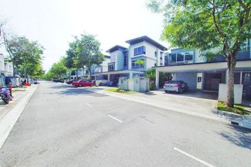 Parkfield Residences, Tropicana Heights