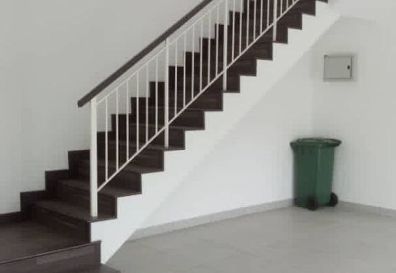 NILAI IMPIAN (LAMAN AZALEA)