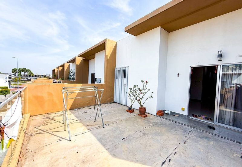 Casa Bluebell @ Cybersouth