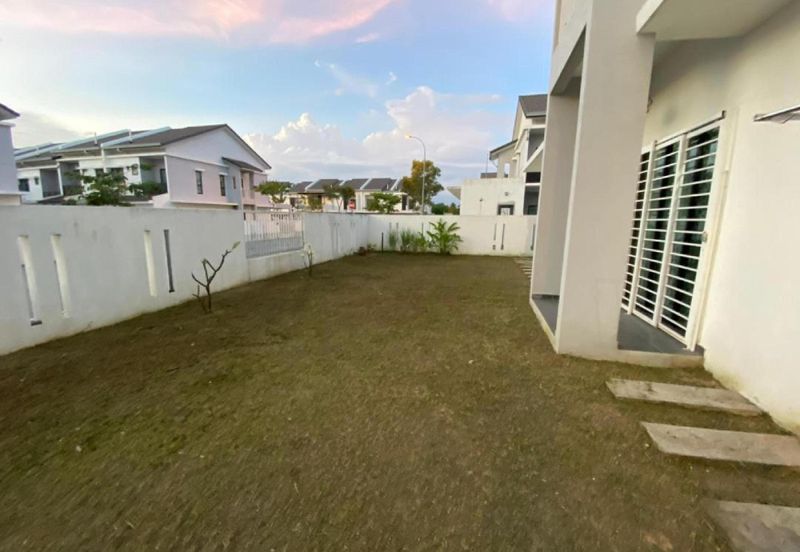 Laman Delfina @ Nilai Impian