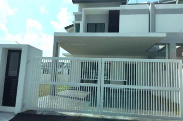 Laman Delfina @ Nilai Impian