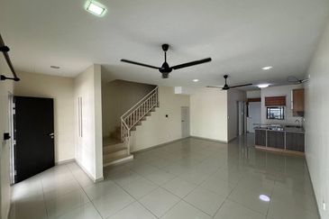 Laman Delfina @ Nilai Impian