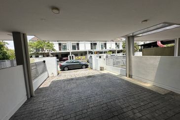 Laman Delfina @ Nilai Impian