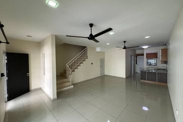 Laman Delfina @ Nilai Impian