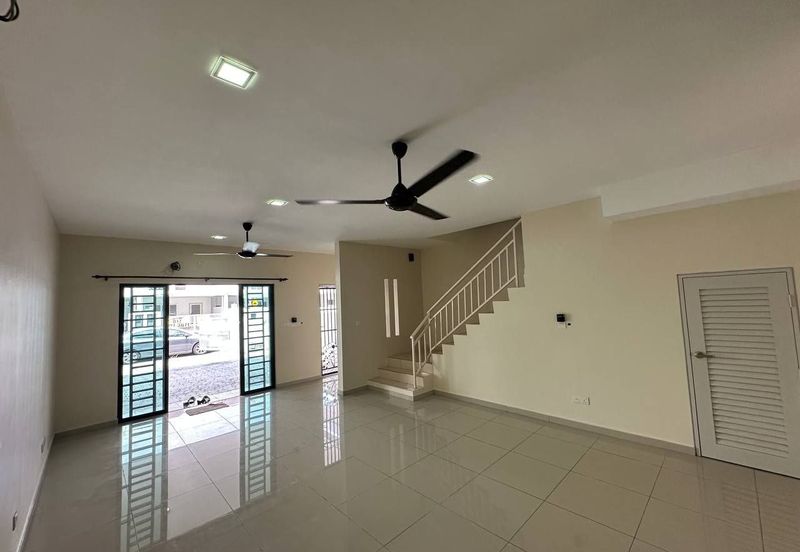 Laman Delfina @ Nilai Impian