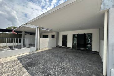 Laman Delfina @ Nilai Impian