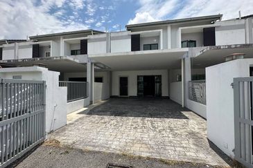 Laman Delfina @ Nilai Impian