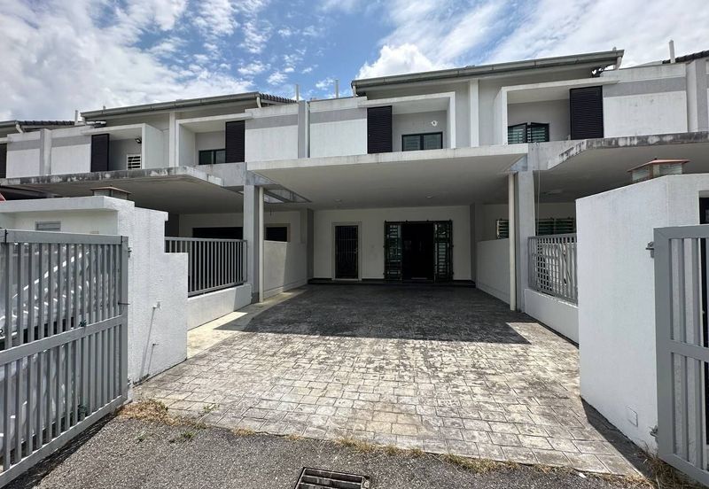 Laman Delfina @ Nilai Impian