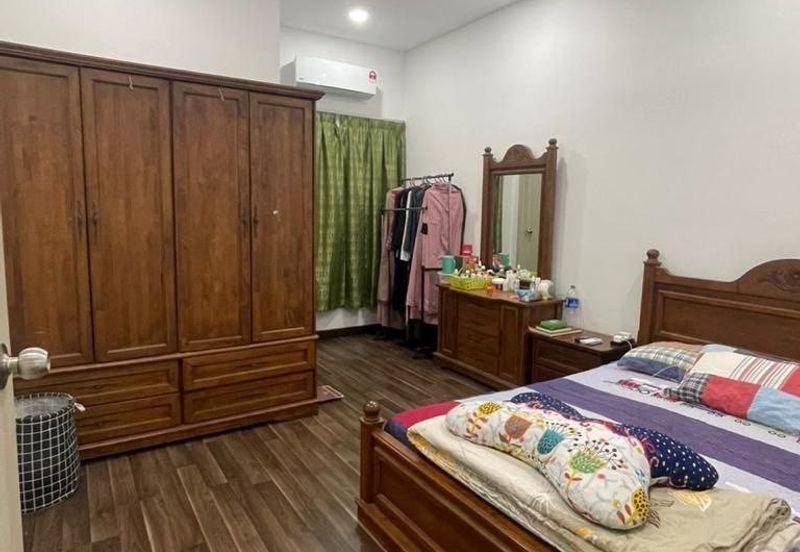 NILAI IMPIAN (LAMAN AZALEA)