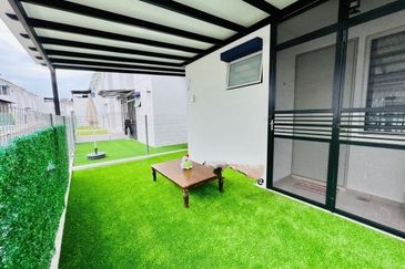 Laman Anggerik, Nilai Impian