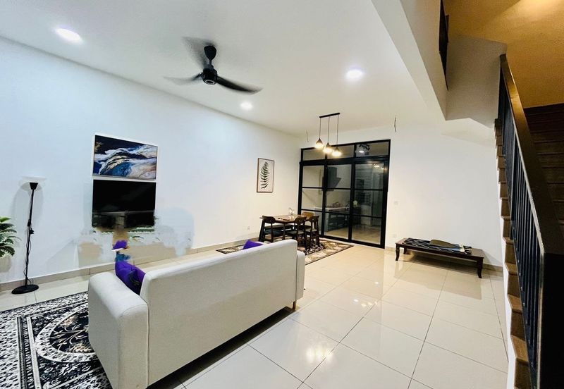 Laman Anggerik, Nilai Impian