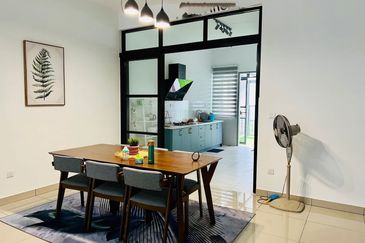 Laman Anggerik, Nilai Impian