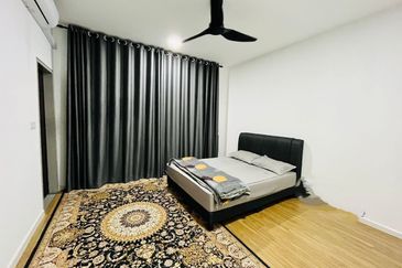 Laman Anggerik, Nilai Impian