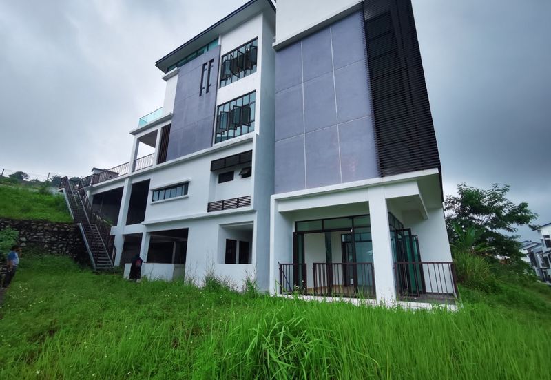 Kingsley Hills @ Putra Heights