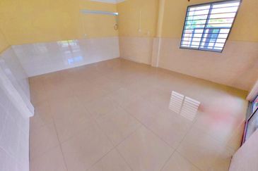 Taman Tasik Semenyih (Lake Residence)