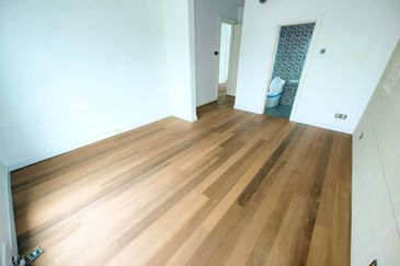 Putra Hill Residency