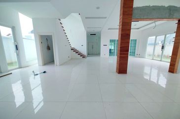 Putra Hill Residency