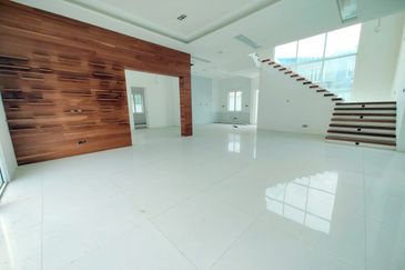 Putra Hill Residency