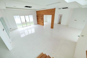 Putra Hill Residency