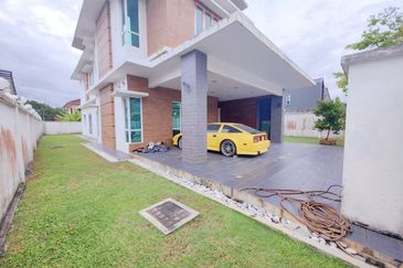Putra Hill Residency