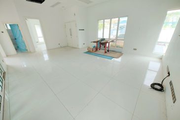 Putra Hill Residency