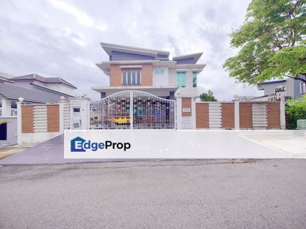 Putra Hill Residency, Bandar Seri Putra | 2 Storey Bungalow | Renovated with big size land, Selangor, Kajang