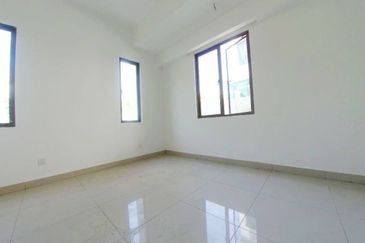 Lake Point Residence