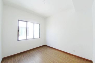 Lake Point Residence