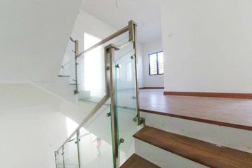 Lake Point Residence