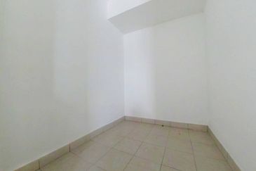 Lake Point Residence