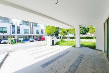 Lake Point Residence