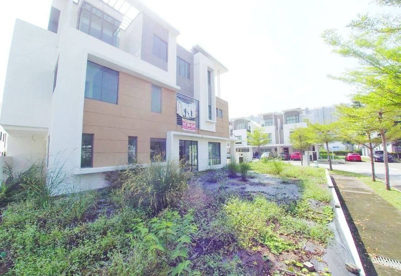 Lake Point Residence