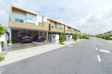 Casa Bluebell @ Cybersouth