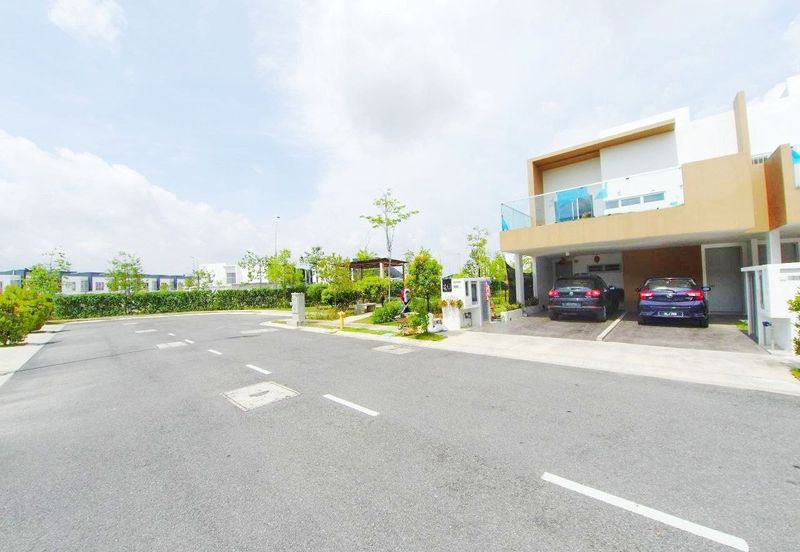 Casa Bluebell @ Cybersouth