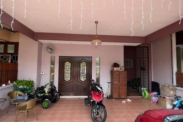 EMERALD PARK (SEREMBAN 2)