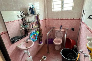 EMERALD PARK (SEREMBAN 2)