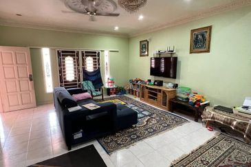 EMERALD PARK (SEREMBAN 2)