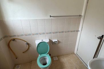 EMERALD PARK (SEREMBAN 2)