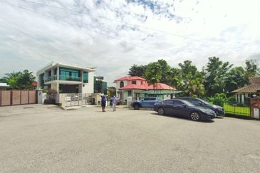 Putra Hill