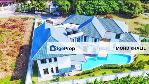 Taman Bukit Meringin Kajang  Double Storey Bungalow  PRIVATE POOL 🏊‍♂️✨, Selangor, Kajang
