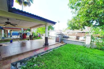 Taman Tasik Semenyih (Lake Residence)