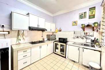 Persiaran Puncak Jalil 