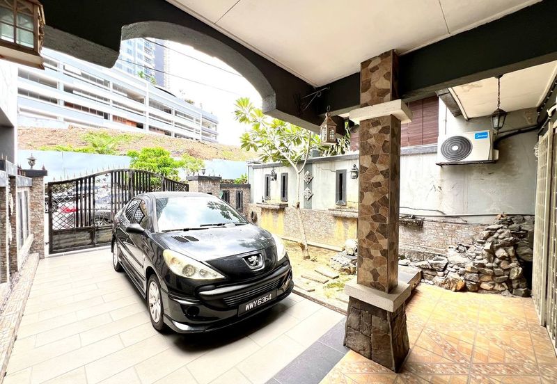 Persiaran Puncak Jalil 