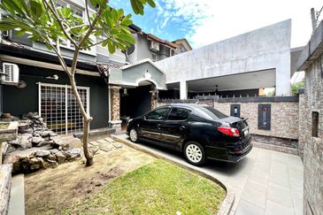 Persiaran Puncak Jalil 