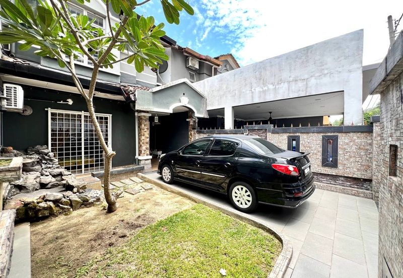 Persiaran Puncak Jalil 