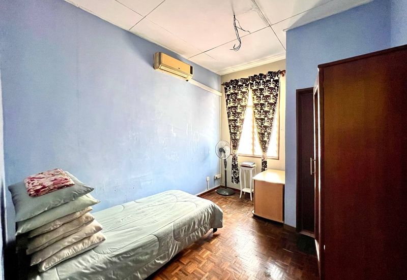 Persiaran Puncak Jalil 