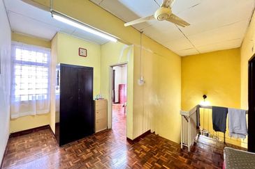 Persiaran Puncak Jalil 