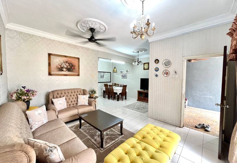 Persiaran Puncak Jalil 