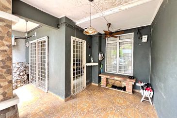 Persiaran Puncak Jalil 