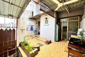 Persiaran Puncak Jalil 